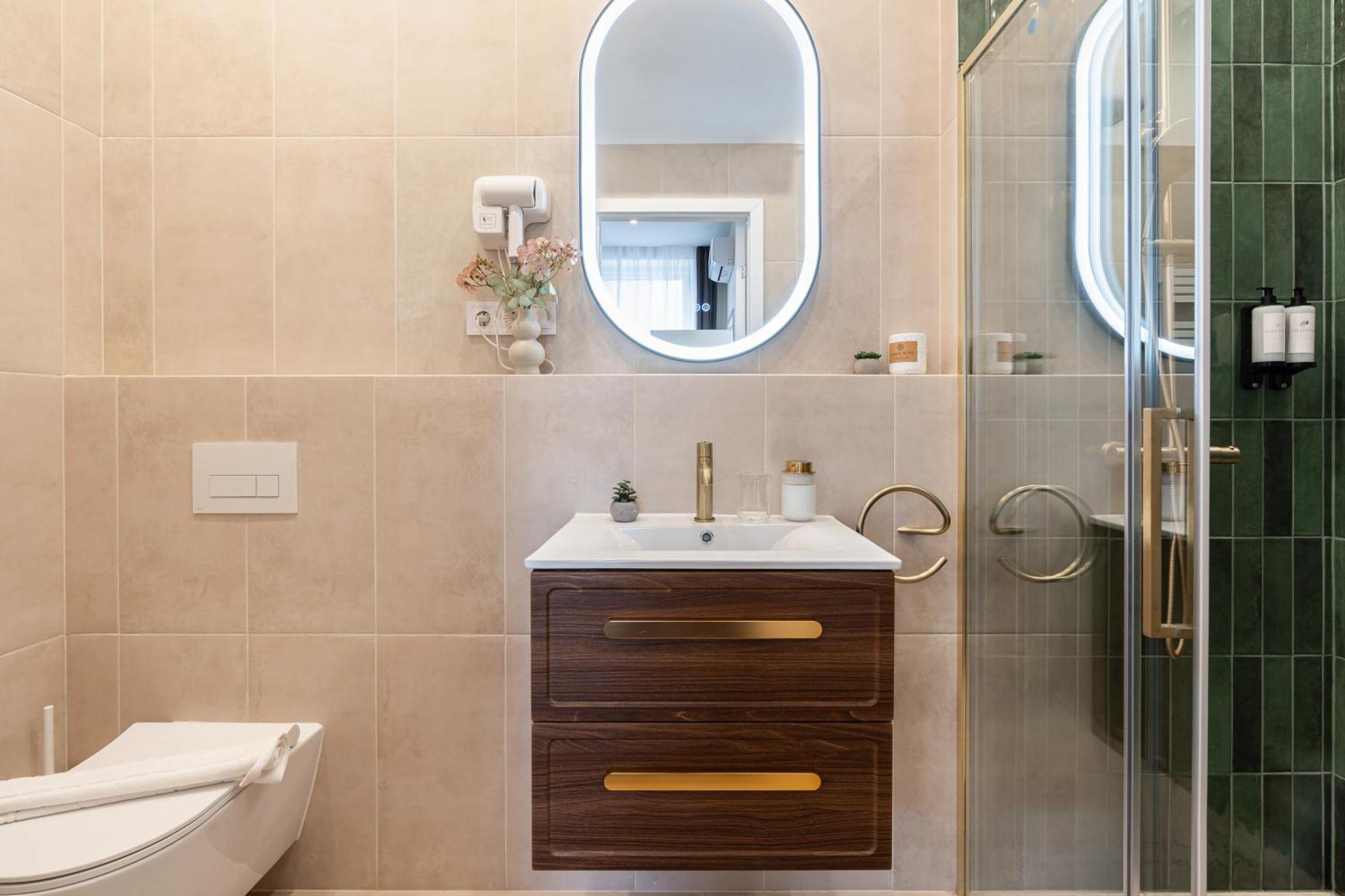Kiraly 31 - Boutique Apartments, Location By Bqa Apartment *
